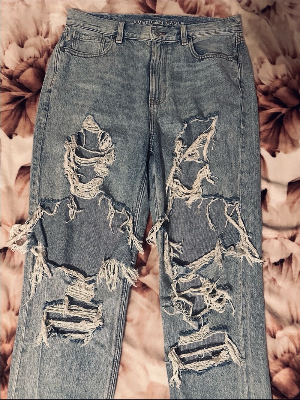 American Eagle Outfitters Light Blue Distressed Straight Jeans size 10 regular